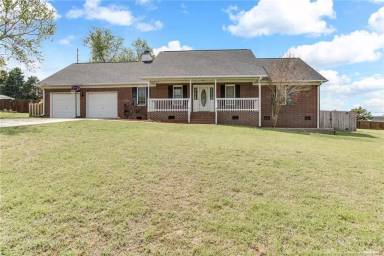 Main picture of 54 Wedgewood Ct
