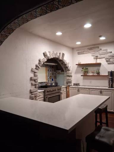 Main picture of 864 Farr Ave