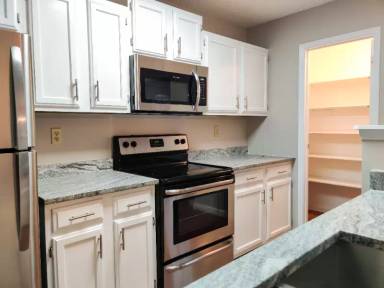 Main picture of 17 Clemson Ct