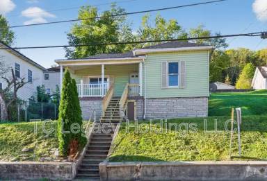 Main picture of 1627 W Pike St