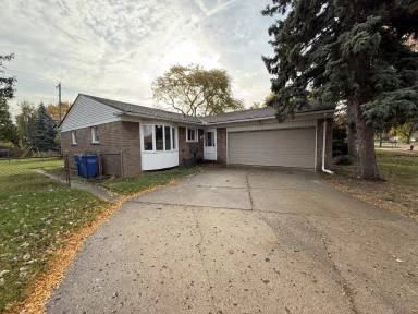 Main picture of 26414 Warner Ave