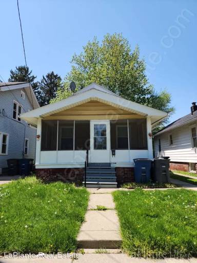 Main picture of 3925 Burton Ave