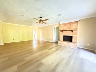 Main picture of 1434 E Audubon Rd