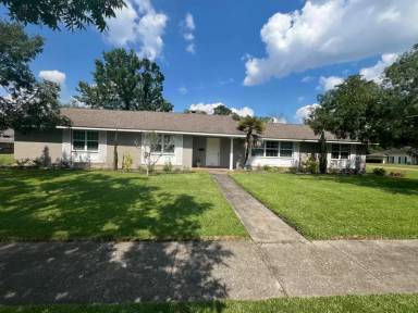 Main picture of 1406 University Dr