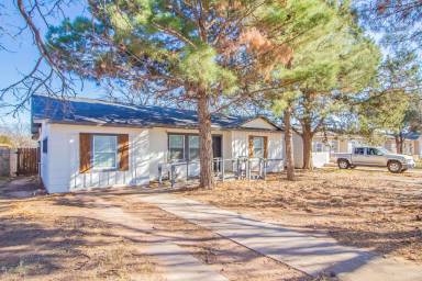 Main picture of 4601 Elgin Ave