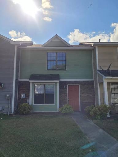 Main picture of 2905 Frost Dr SW