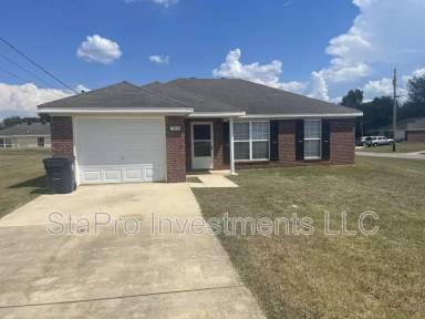 Main picture of 125 Village Pl