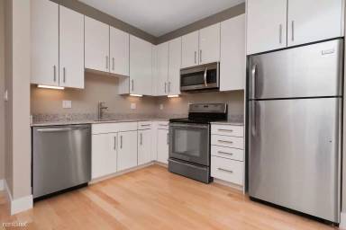 Main picture of 455 E 1st St