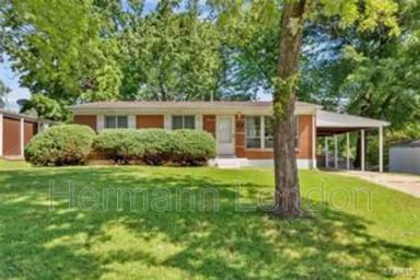 Main picture of 841 Riderwood Dr