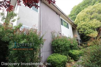 Main picture of 3538 Quigley St