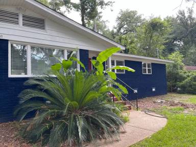 Main picture of 1512 W Tharpe St