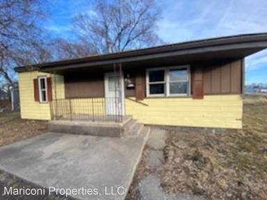 Main picture of 1809 E Edwards St