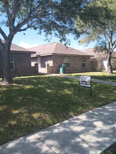 Main picture of 2209 N Erica St