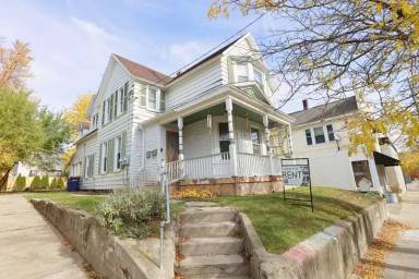 Main picture of 1027 Fulton St E