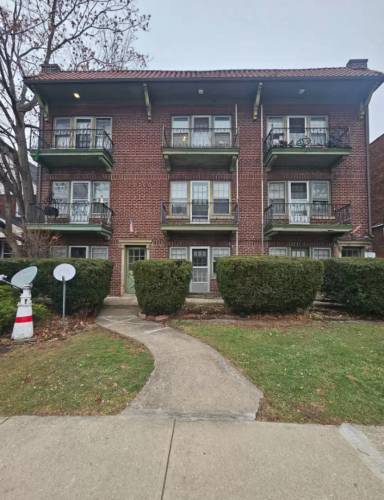 Main picture of 16812 Madison Ave