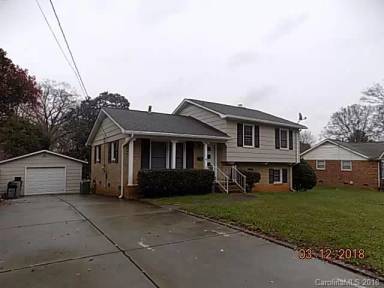 Main picture of 3100 Rosehill Dr