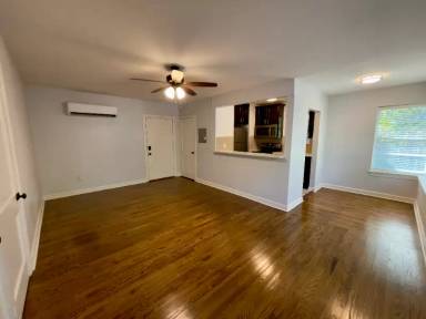 Main picture of 1717 Louisiana St