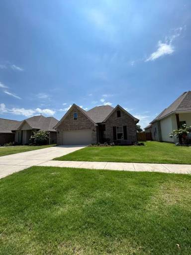 Main picture of 413 Mangrove Ln