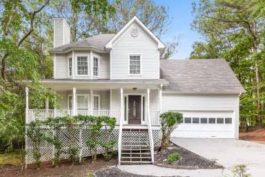 Main picture of 16 Camden Woods Pl