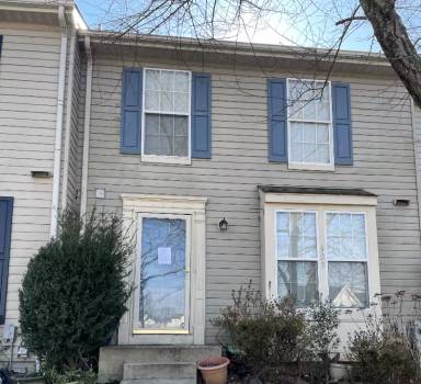 Main picture of 923 Lynham Ct