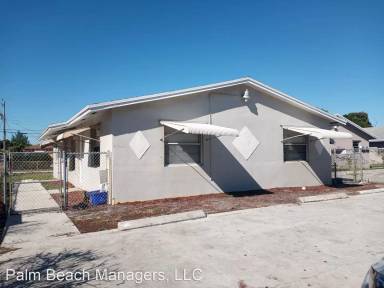 Main picture of 130 SW 12th Ave