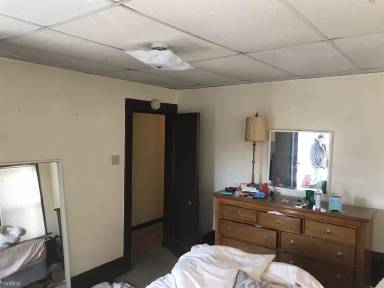 Main picture of 237 Semple St