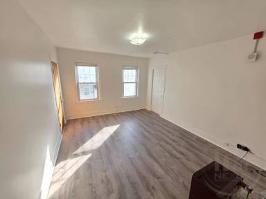 Main picture of 133 Church St