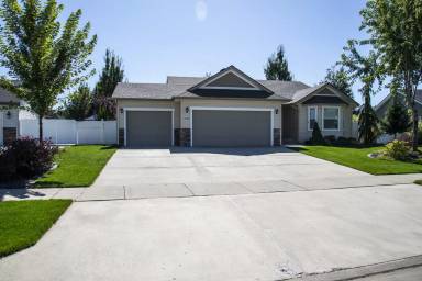 Main picture of 3157 W Blueberry Cir