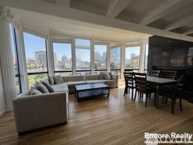Main picture of 113 Beacon St