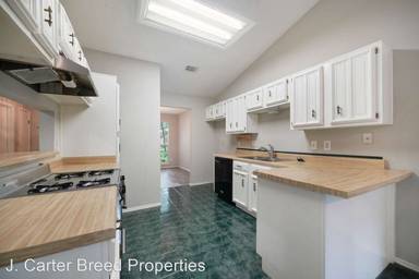 Main picture of 3134 Village Park Dr