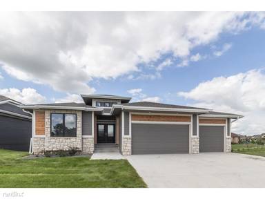 Main picture of 7016 Lincoln Cir