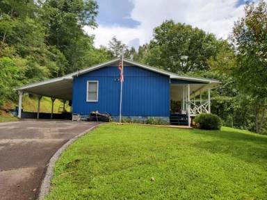 Main picture of 1237 N River Rd