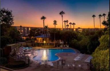Main picture of Pacific Isle Condominiums