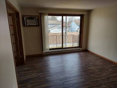 Main picture of 3600 Penn Ave N