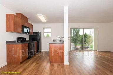 Main picture of Franklin and Tucker Apartments