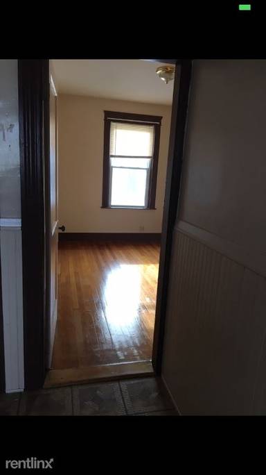 Main picture of 16 Knight St