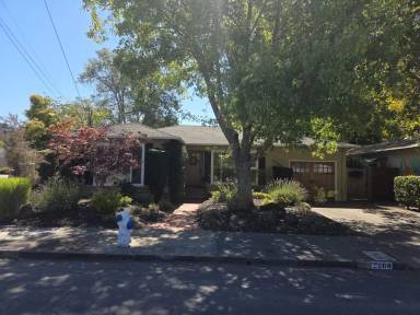 Main picture of 2264 Grahn Dr